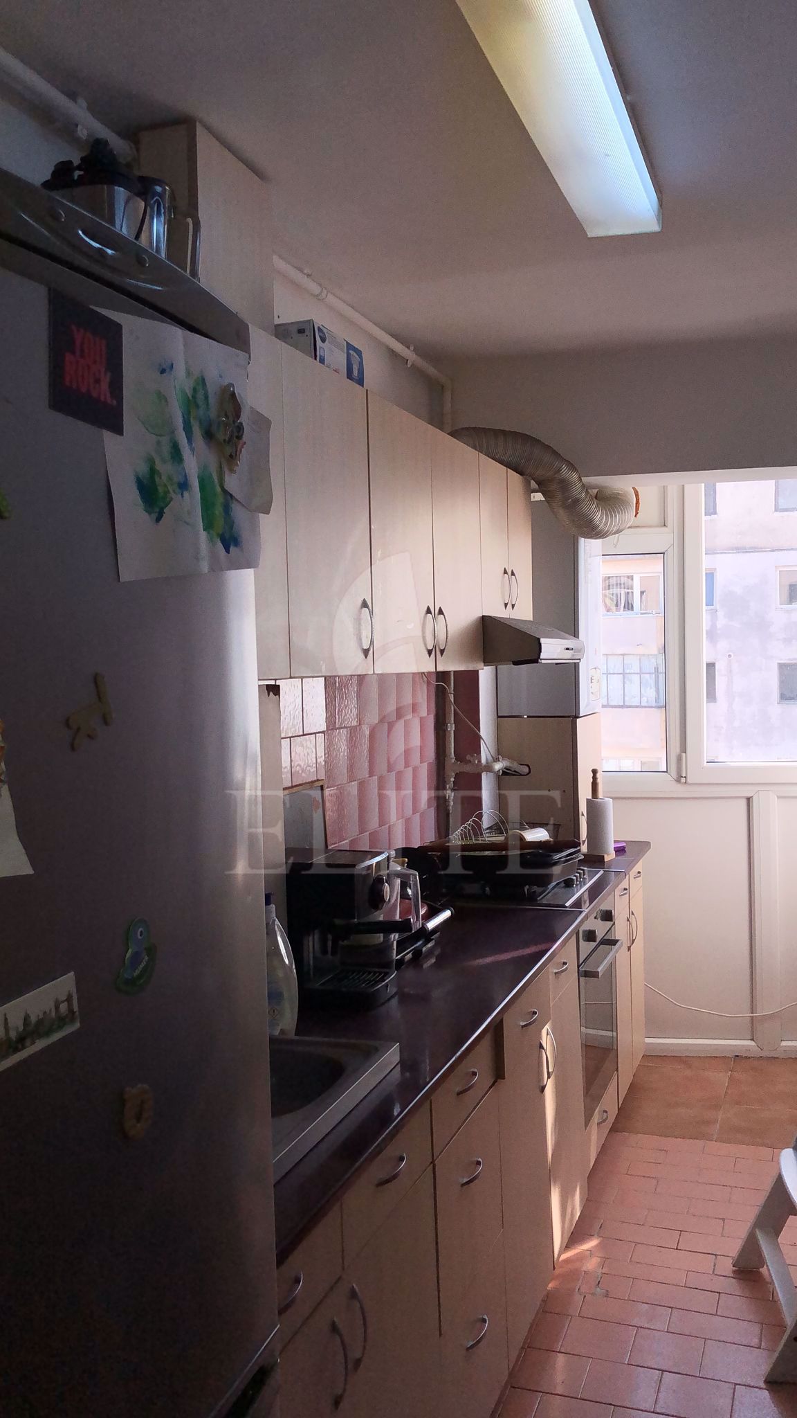 Apartament 4 camere în zona MEHEDINTI-1014376