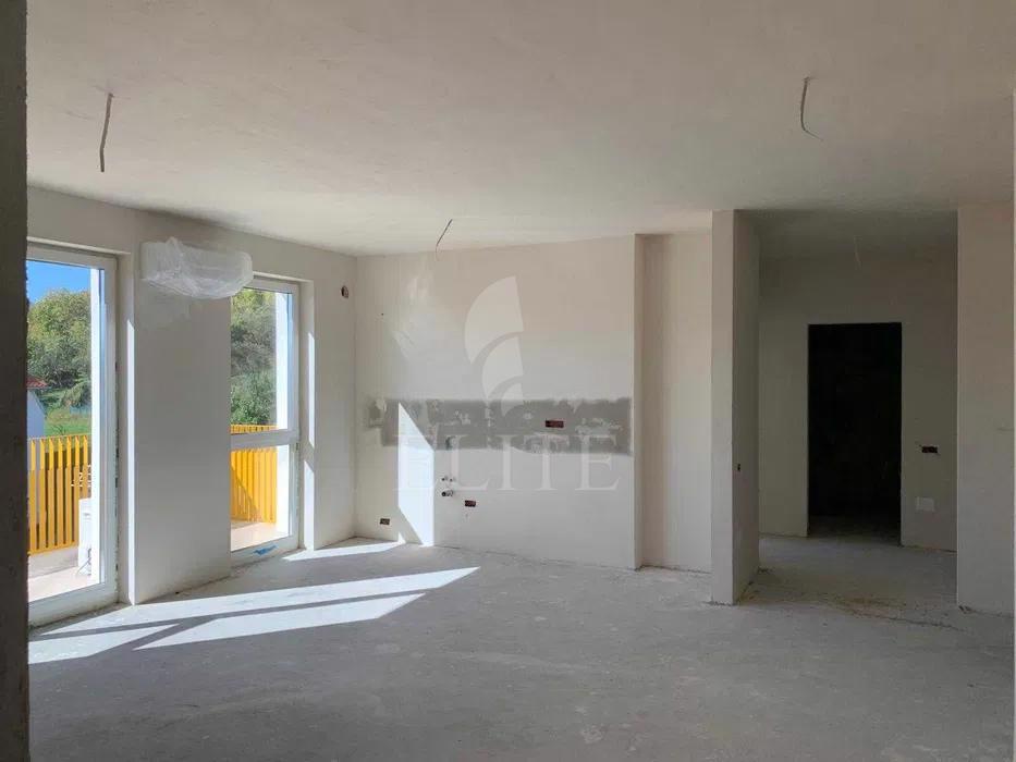 Apartament 3 camere în zona OASULUI-1022674