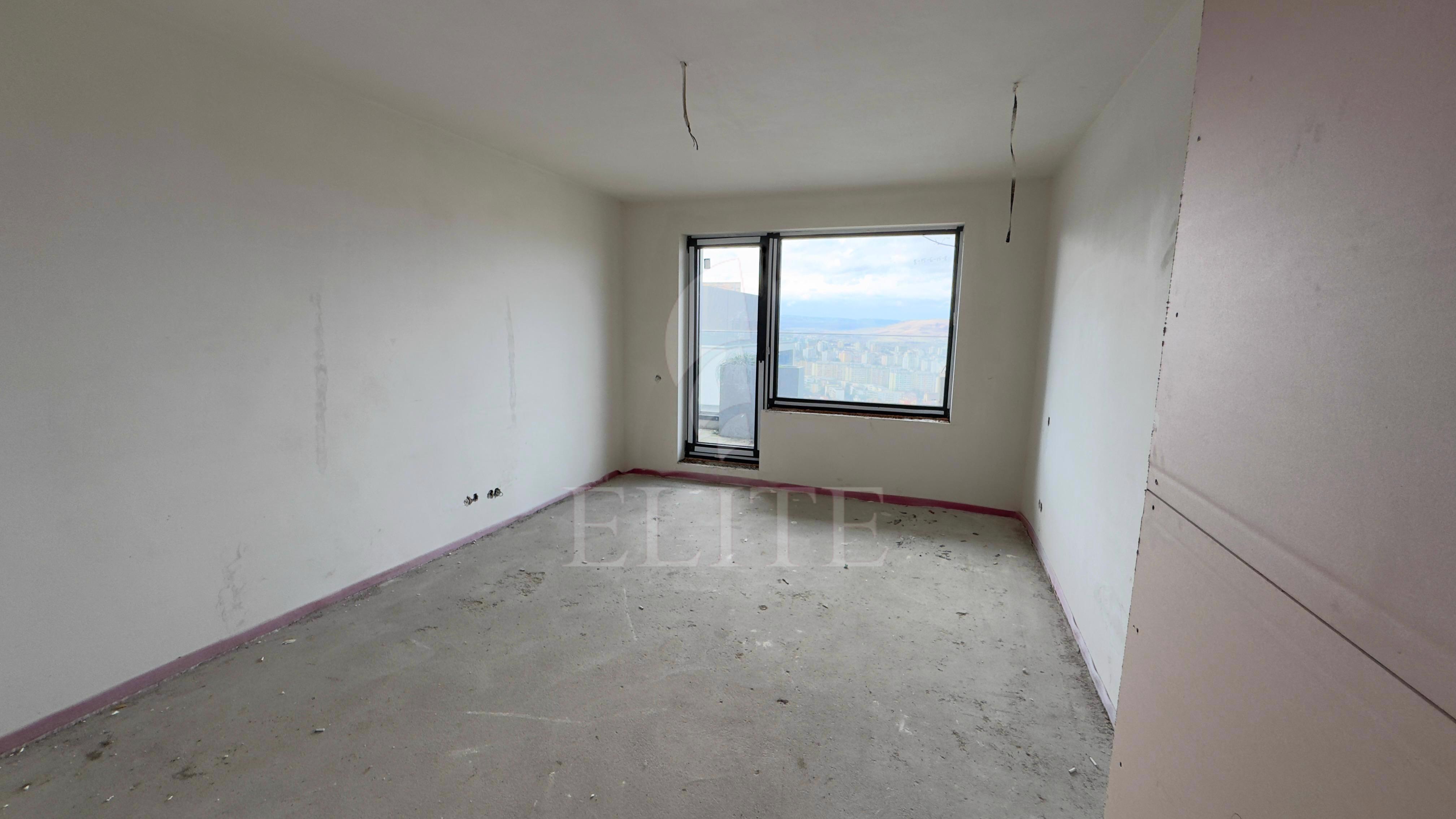 Apartament 3 camere în zona HOTEL TULIP-1027392