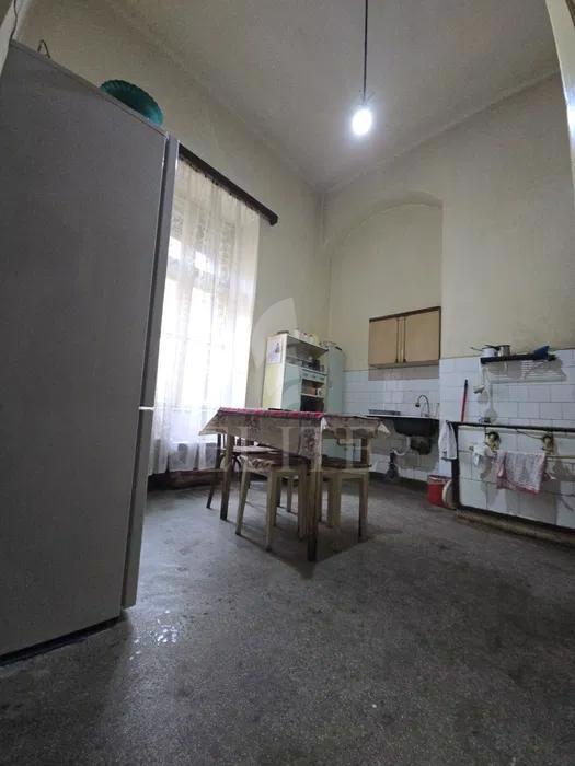 Apartament 3 camere în zona ULTRACENTRALA-1032020