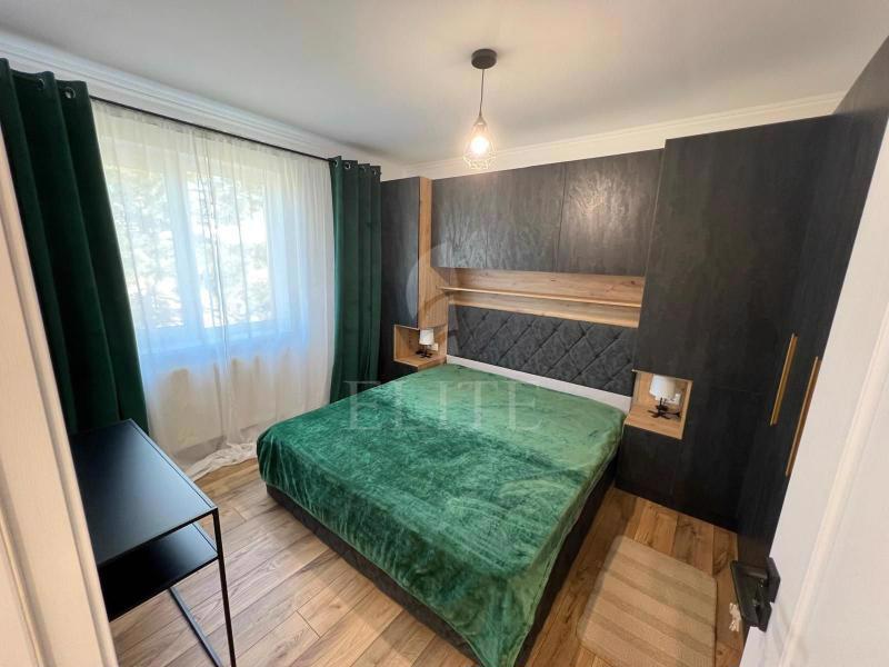 Apartament 3 camere în zona 1 Decembrie-1035344