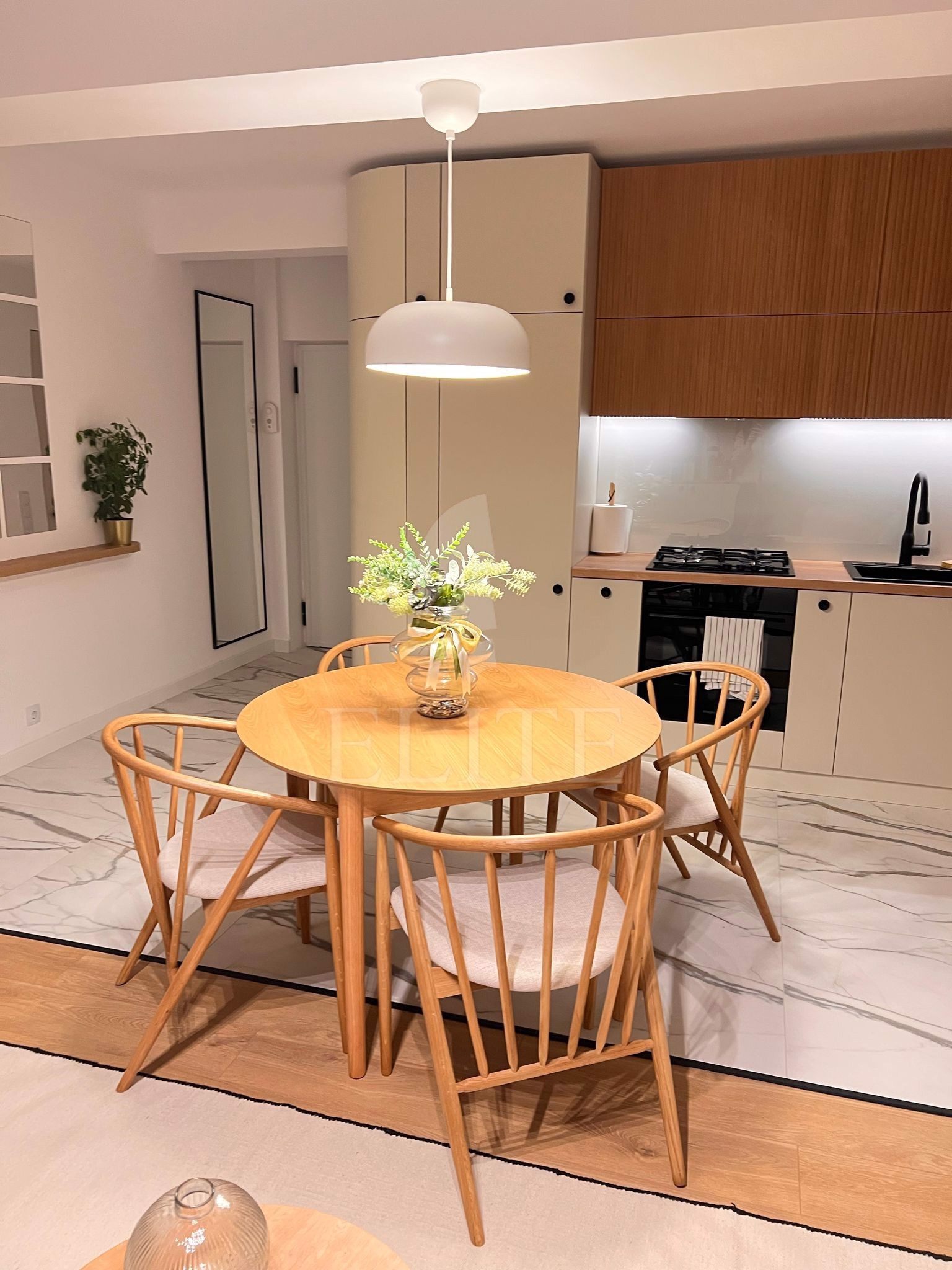 Apartament 2 camere în zona P-ta Mihai Viteazul-1047183