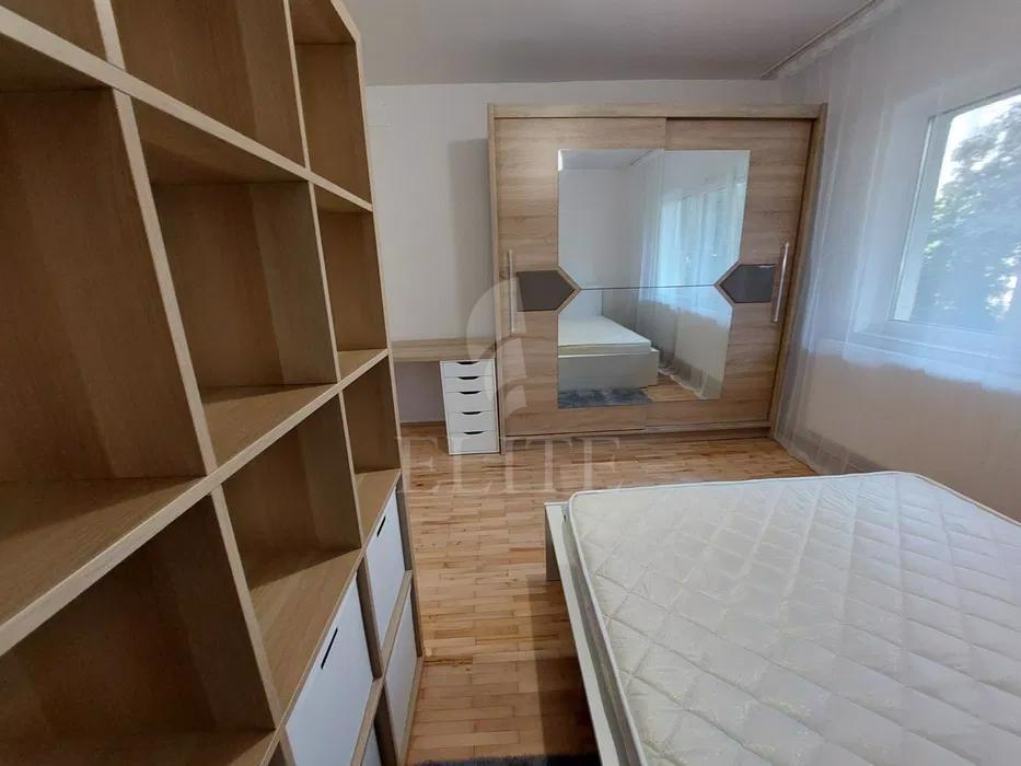 Apartament o camera în zona POD CALVARIA-1053256