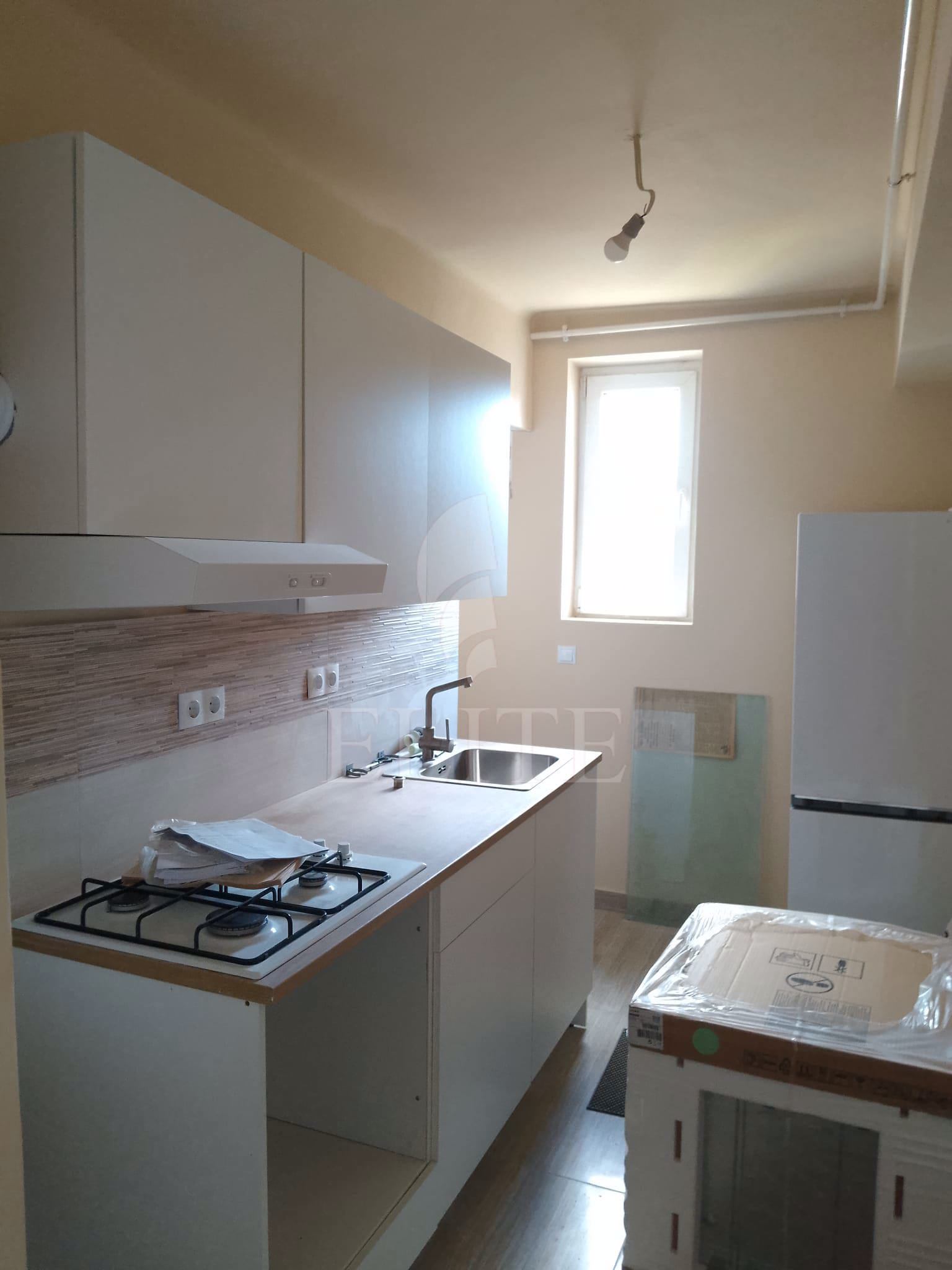 Apartament 2 camere în zona SEMICENTRALA-1056646