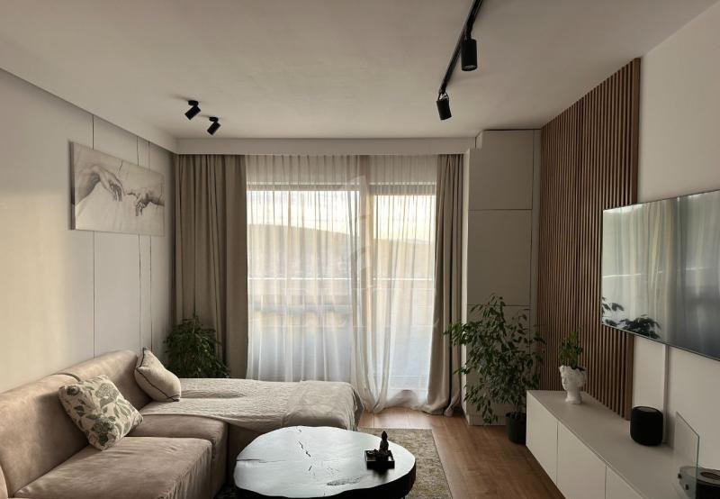Apartament 3 camere în zona HOTEL TULIP-1057897
