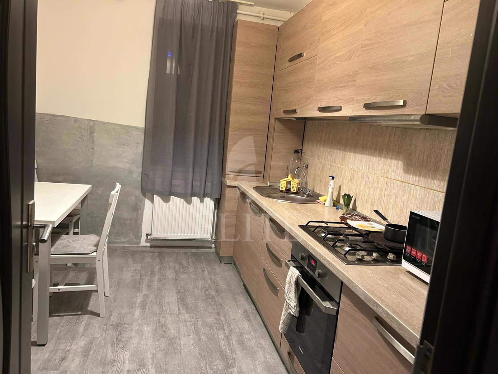 Apartament 2 camere în zona HOTEL ROYAL-1061561