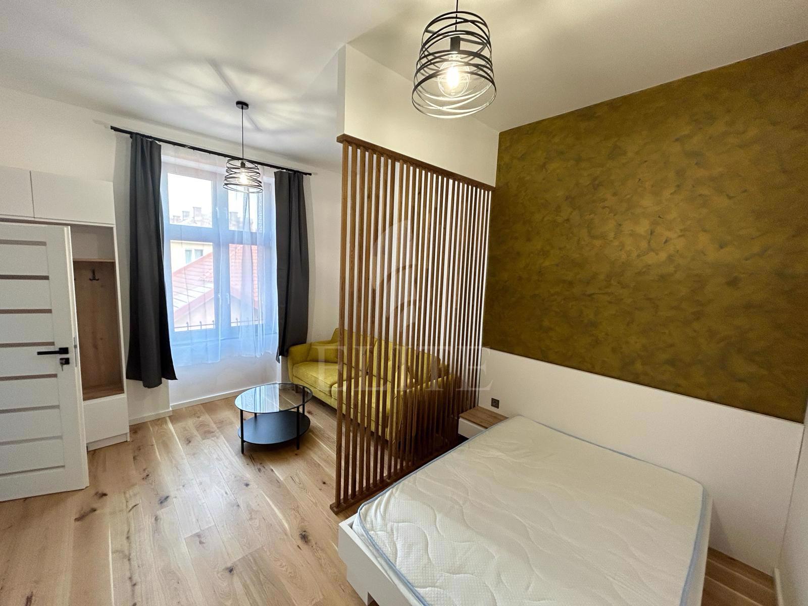 Apartament o camera în zona CENTRALA-1063574