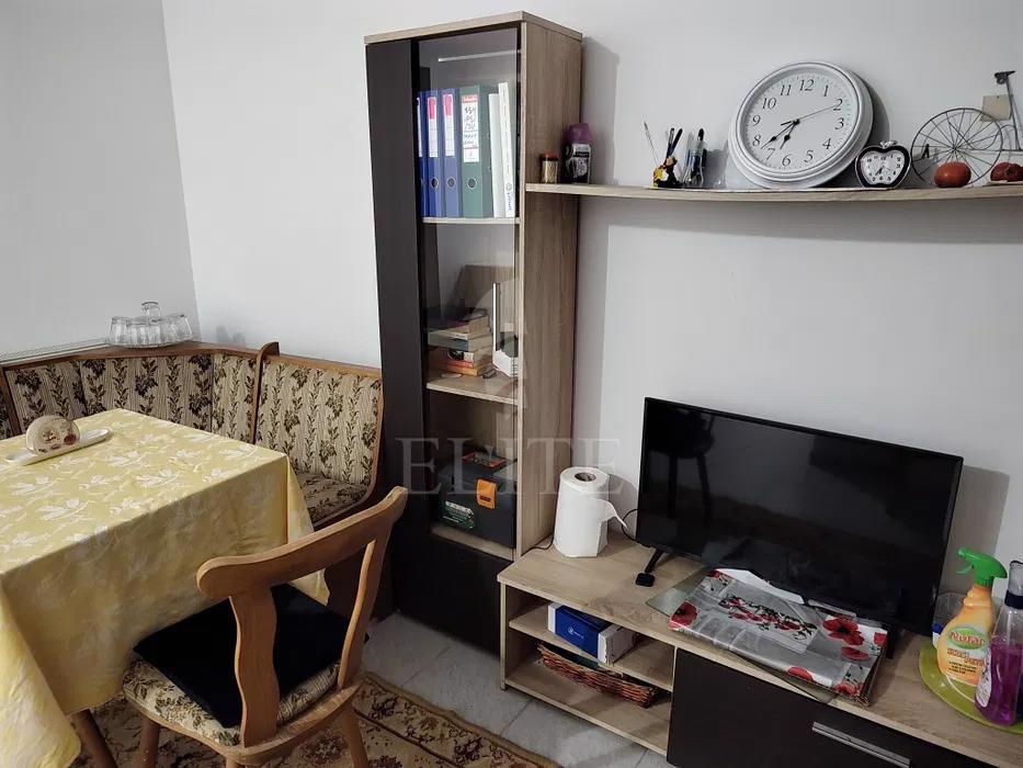 Apartament o camera în zona HOREA-1065324