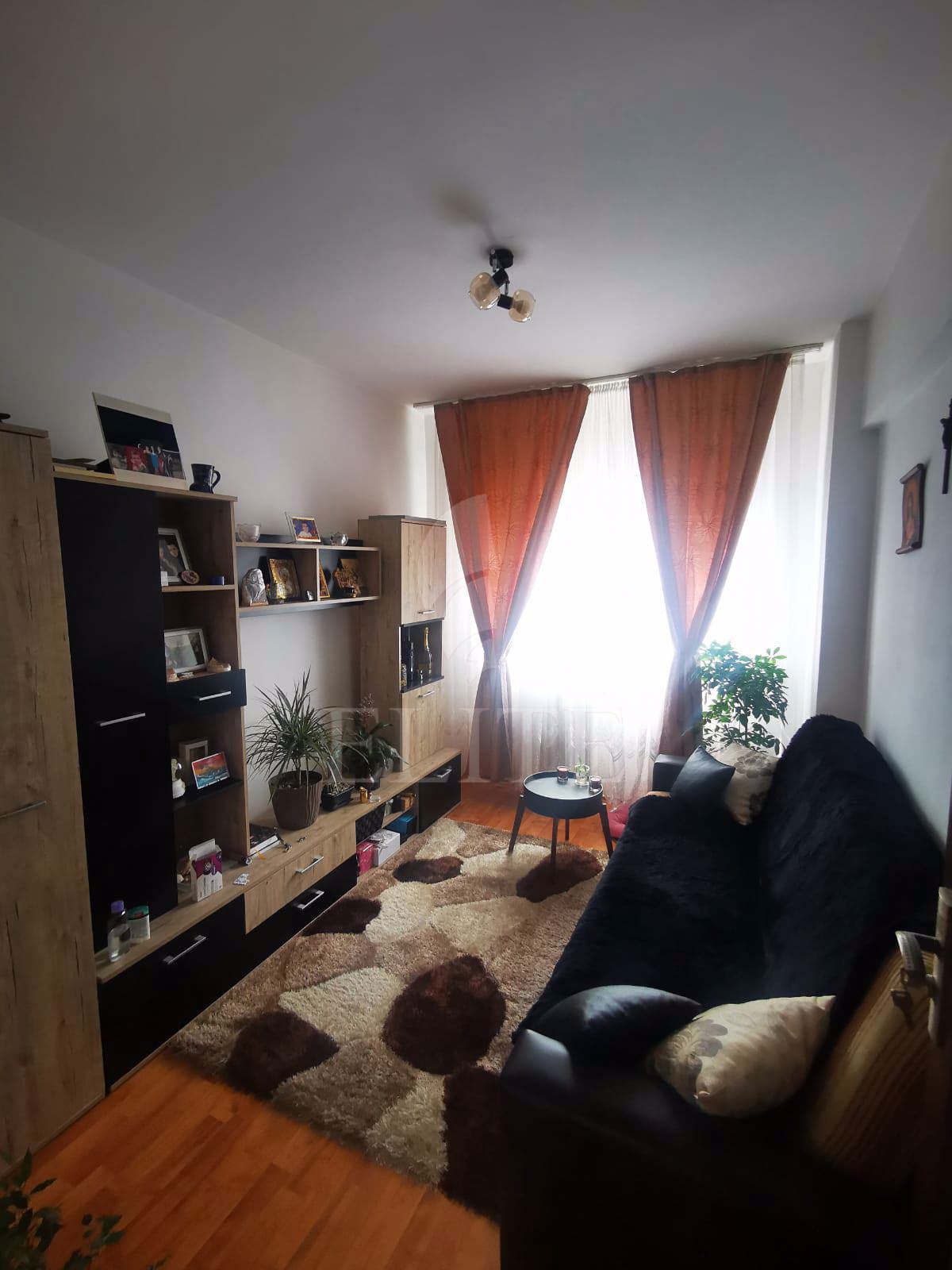 Apartament 3 camere în zona BILLA-1066868