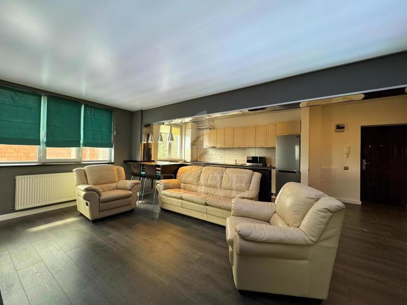 Apartament 2 camere în zona ANDREI MURESANU-1066982