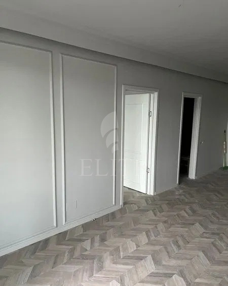 Apartament 3 camere în zona INTRE LACURI-1068422