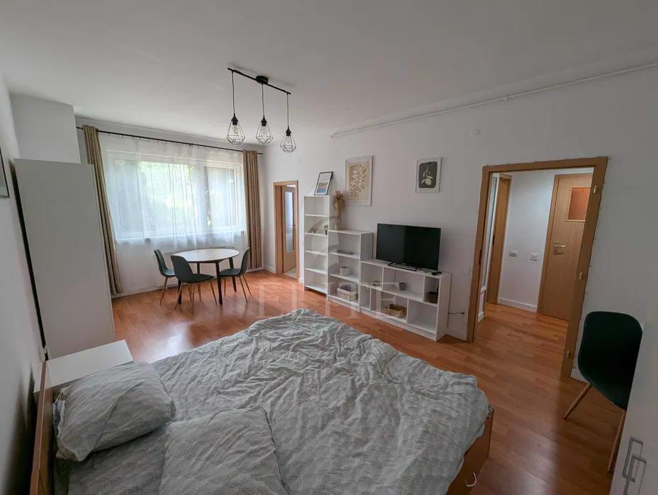 Apartament o camera în zona MODENA-1071747