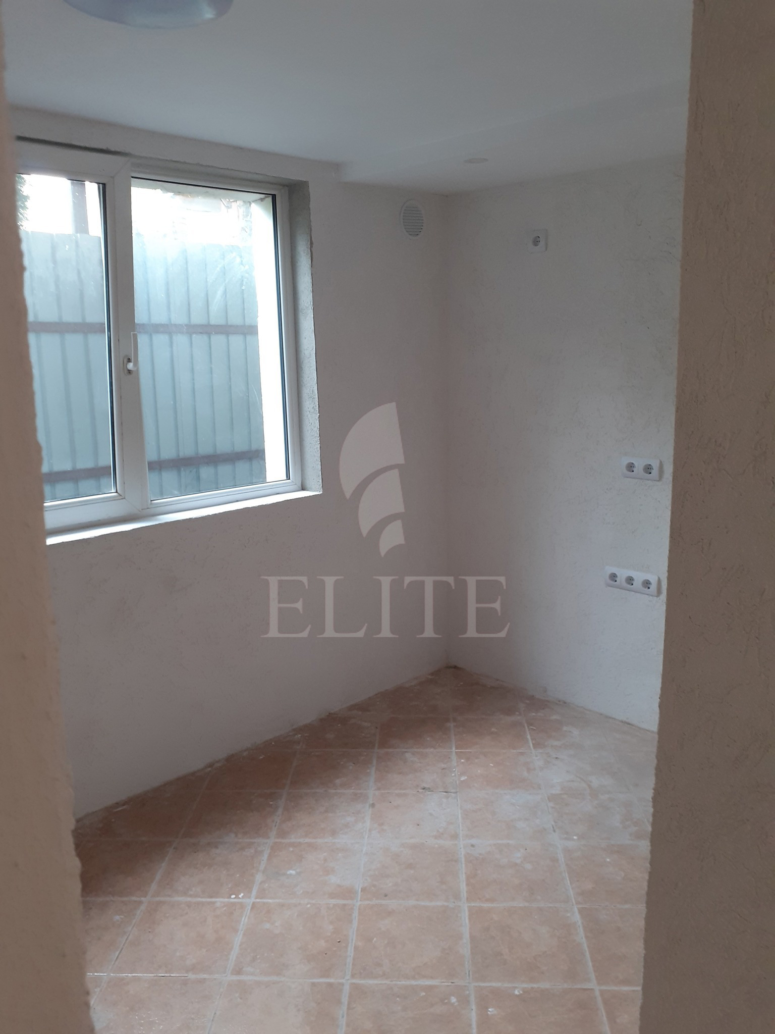 Apartament o camera în zona IRIS-1072422