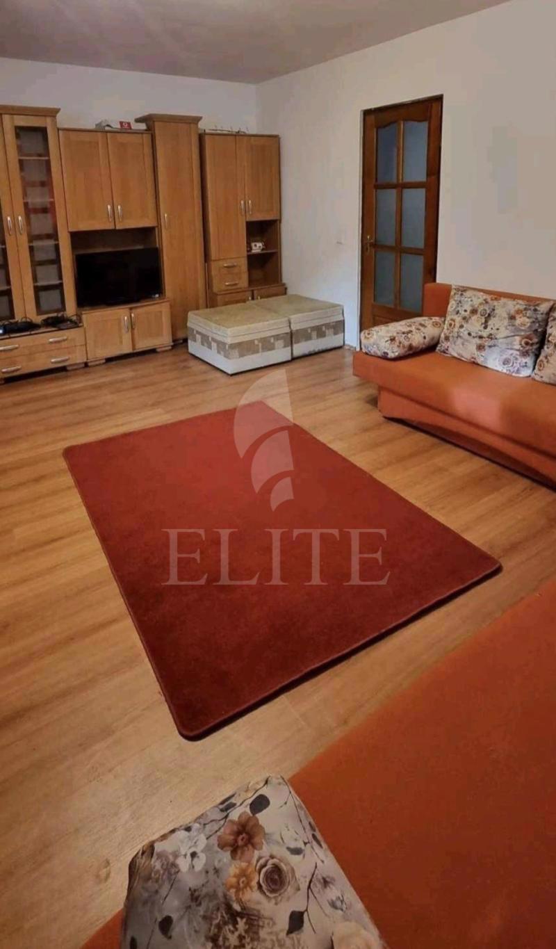 Apartament o camera în zona CAMPULUI-1072641