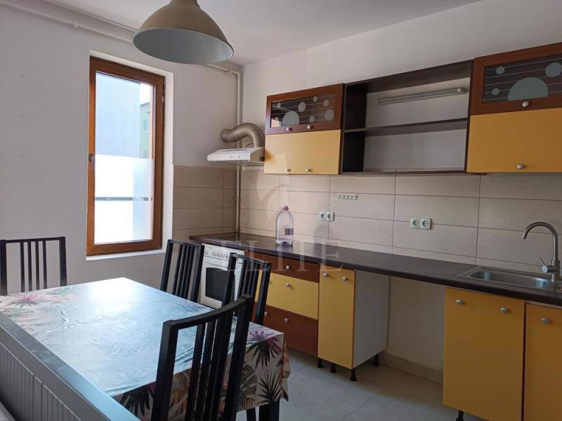 Apartament 3 camere în zona CAMPULUI-1073256