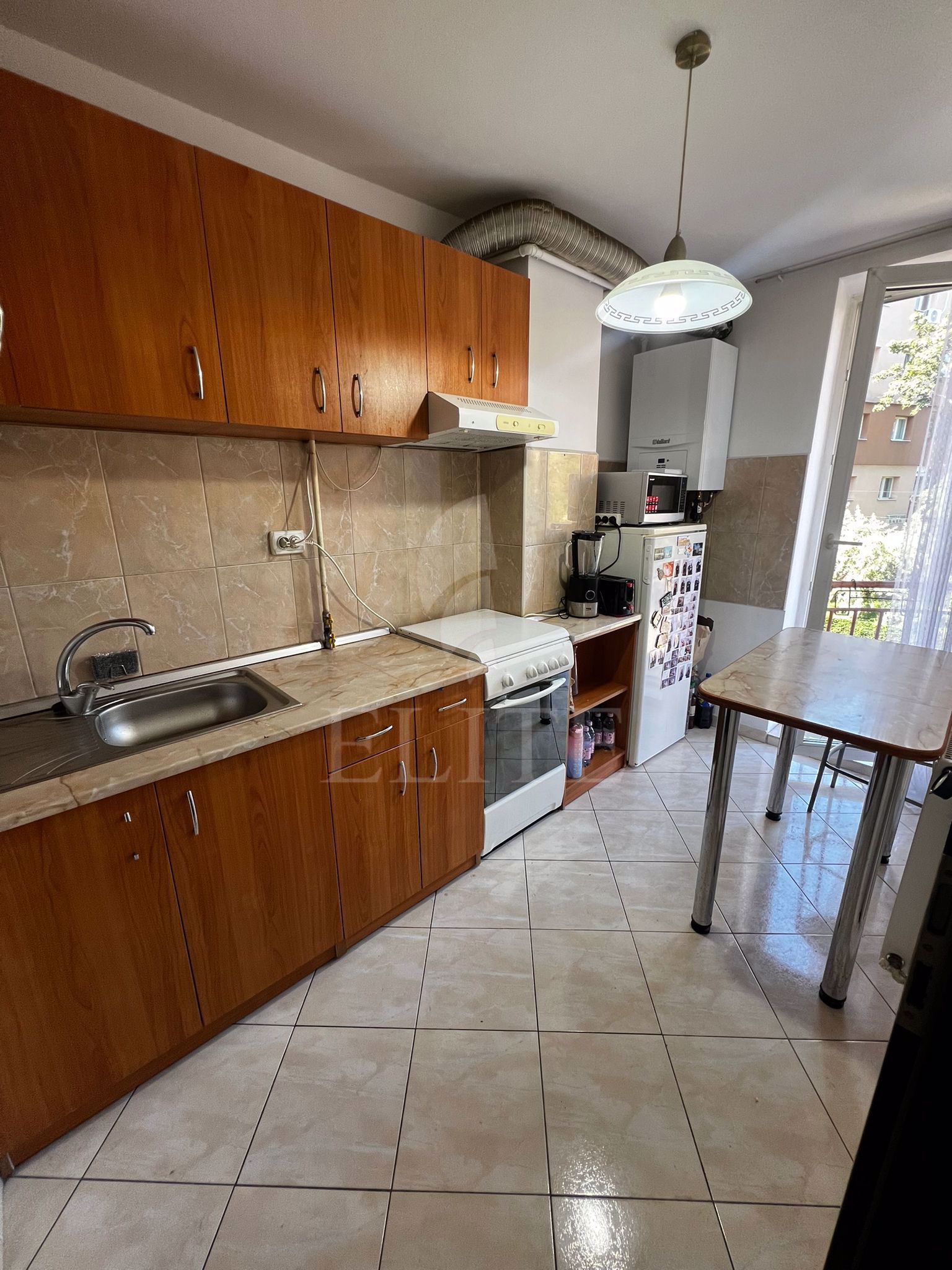 Apartament o camera în zona FABRICII DE ZAHAR-1073892