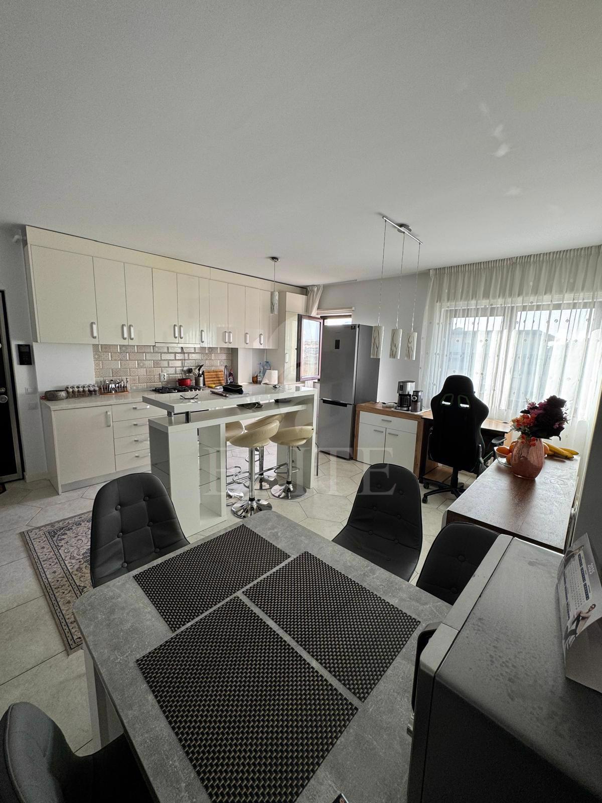 Apartament 3 camere în zona INTRE LACURI-1074785