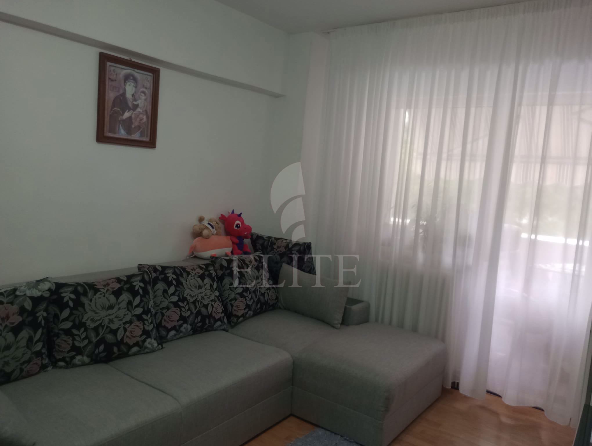 Apartament 3 camere în zona PIATA FLORA-1075338