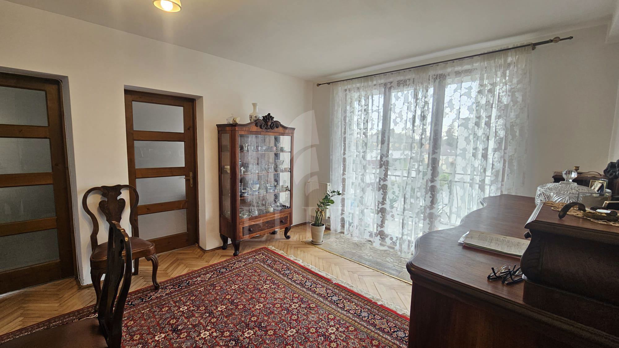 Apartament 3 camere în zona Pasapoarte - P-ta. Cipariu-1075648