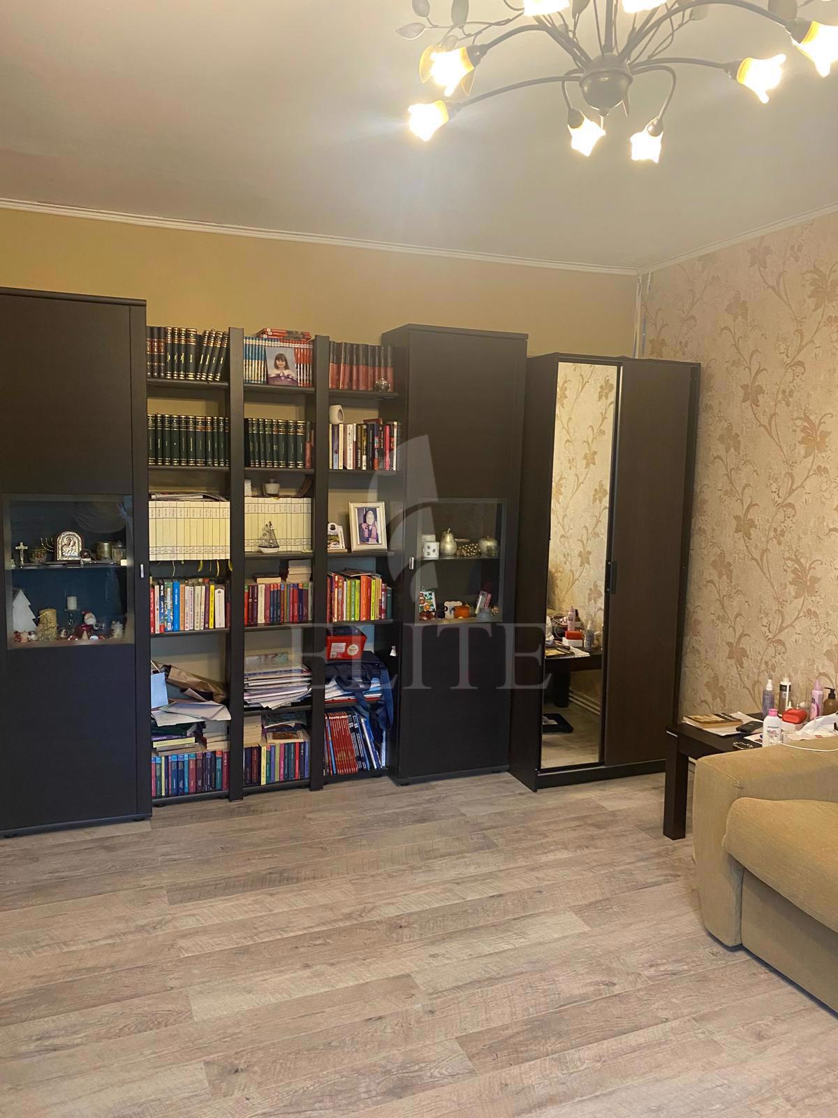 Apartament 3 camere în zona CALVARIA-1075812