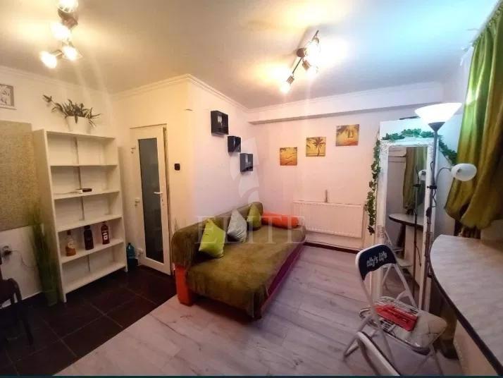 Garsoniera în zona MAGAZINUL CENTRAL-1077667