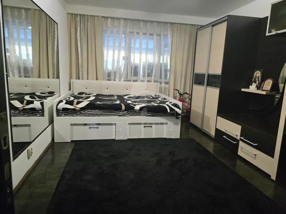 Apartament 3 camere în zona MC DONALDS-1077673