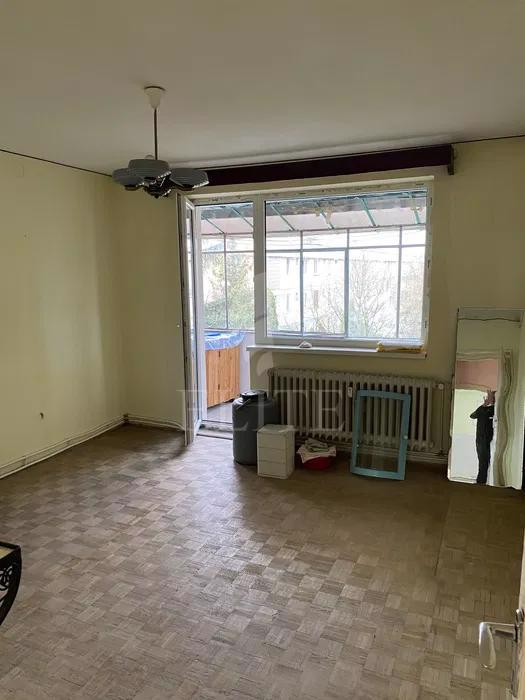 Apartament 3 camere în zona SCARISOARA-1077724