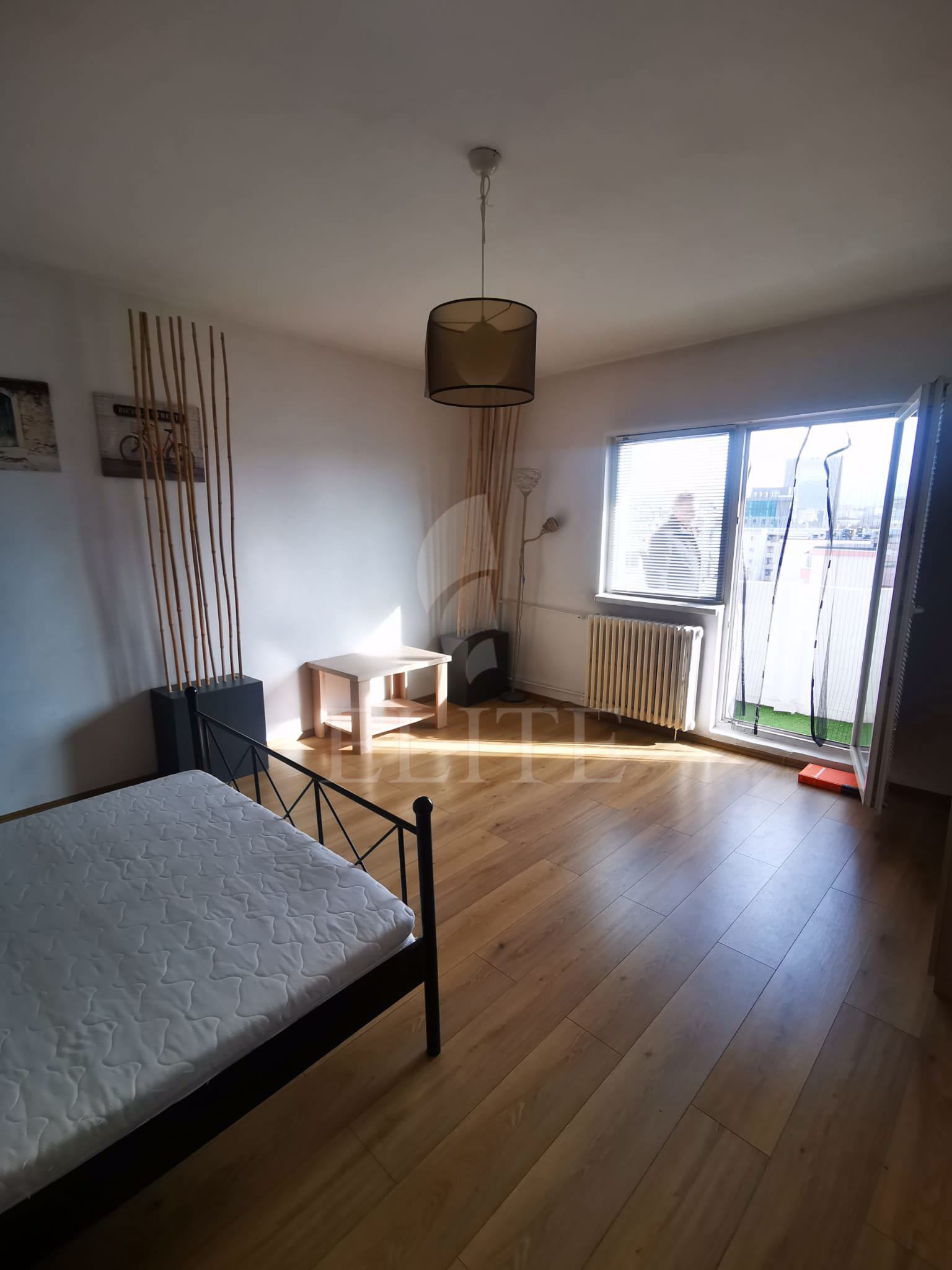 Apartament o camera în zona FARMEC-1077732