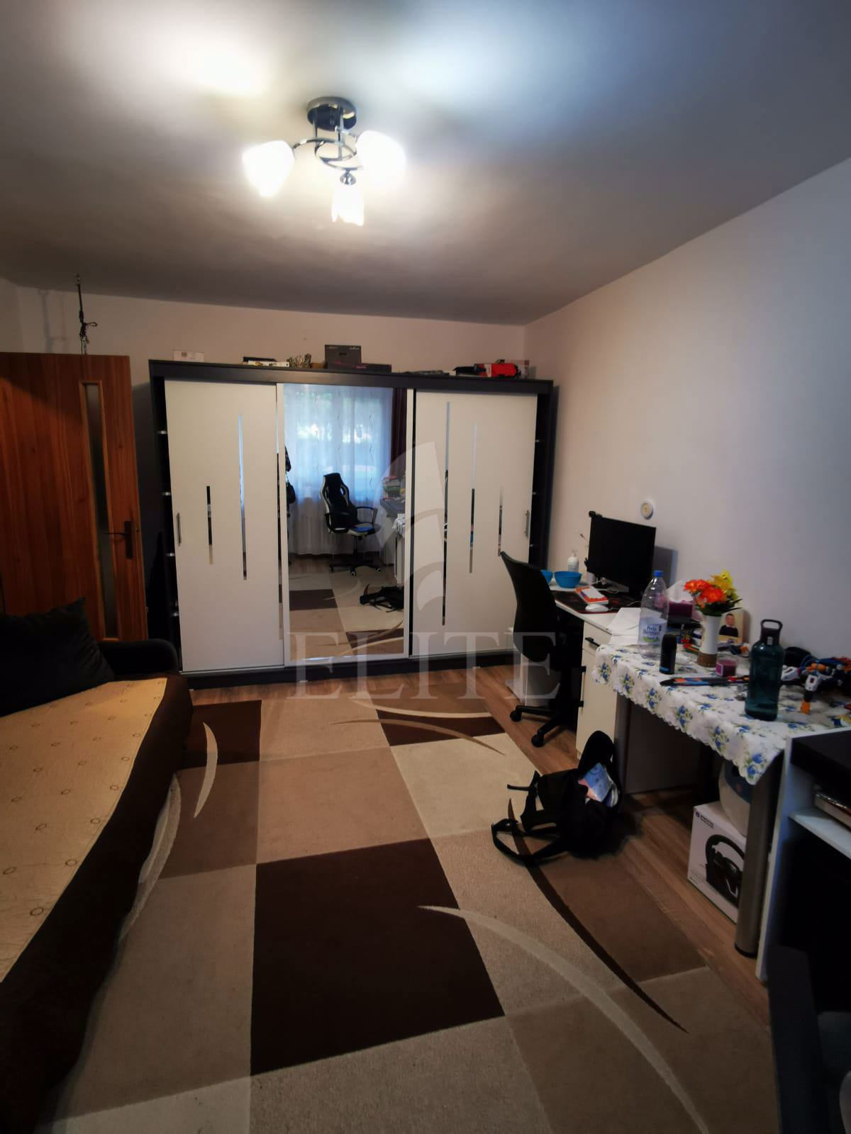 Apartament 2 camere în zona Olimpia-1078733