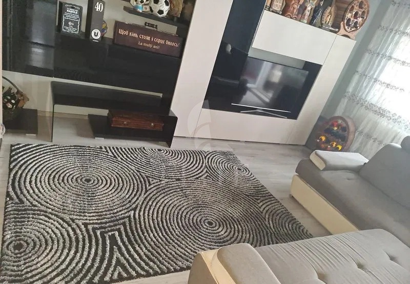 Apartament 2 camere în zona AUREL VLAICU-1146018