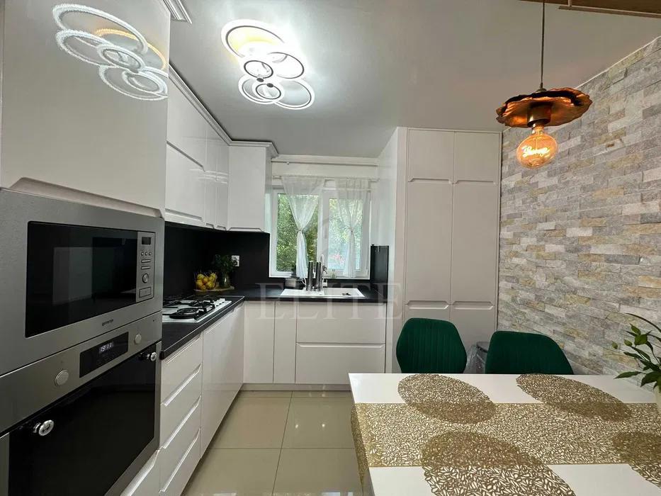 Apartament 3 camere în zona NEGOIU-1160061