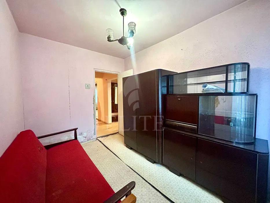 Apartament 3 camere în zona STRAZII CAMPULUI-1162604