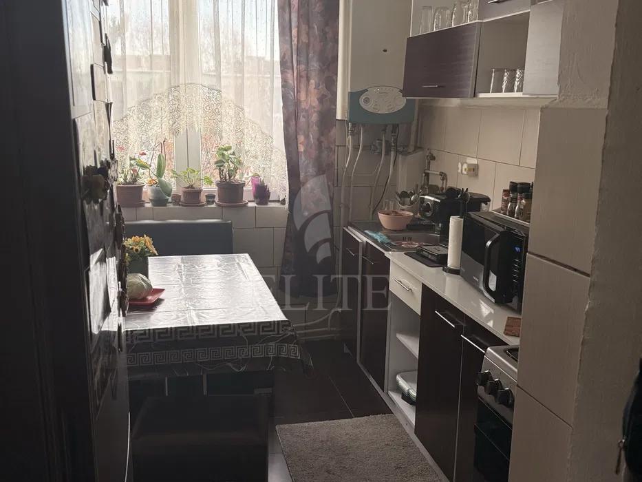 Apartament 2 camere în zona SEMICENTRALA-1162832