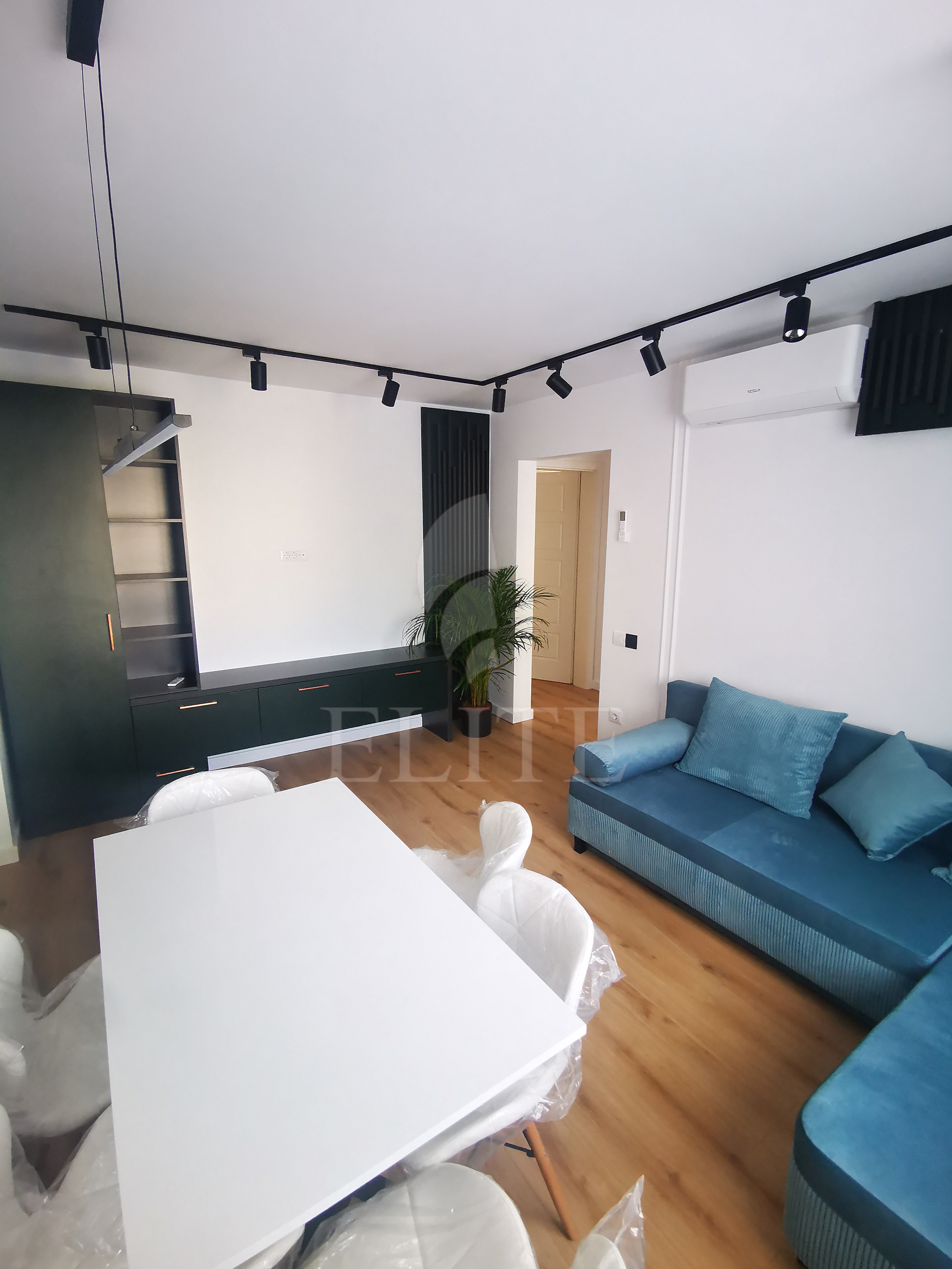 Apartament 4 camere în zona MEHEDINTI-1164573