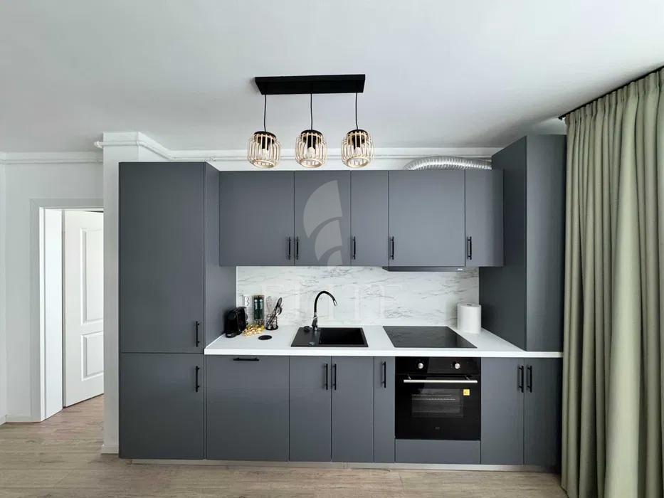 Apartament 3 camere în zona CLUJANA-1164813