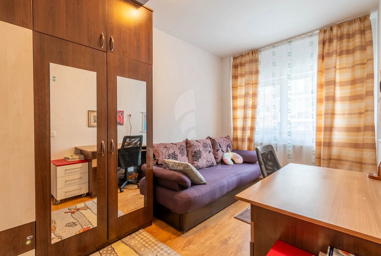 Apartament 2 camere în zona  Edgar Quinet-1167809