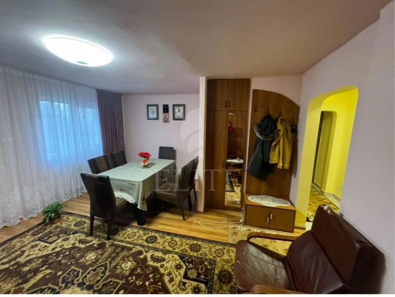 Apartament 4 camere în zona STRZII MEHEDINTI-1170138