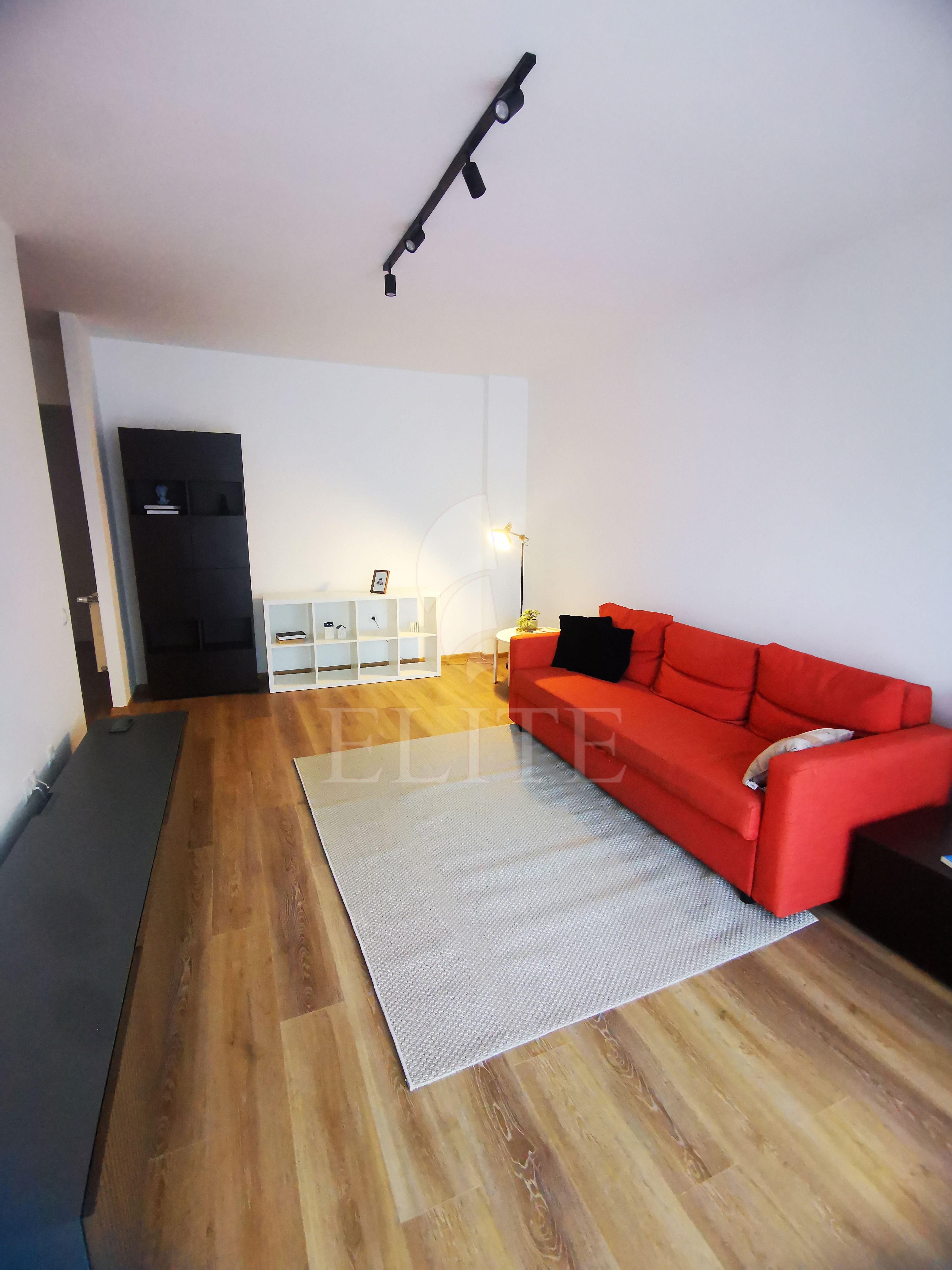 Apartament 2 camere în zona COMPLEX BONJOUR-1174859