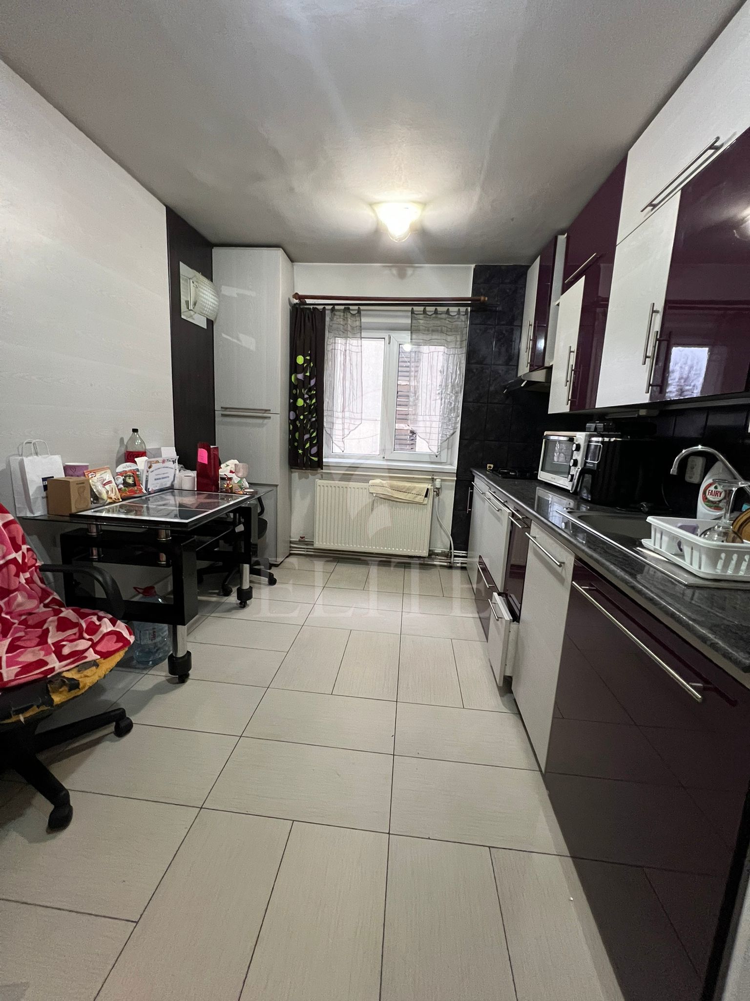 Apartament 4 camere în zona STRAZII AUREL VLAICU-1177318