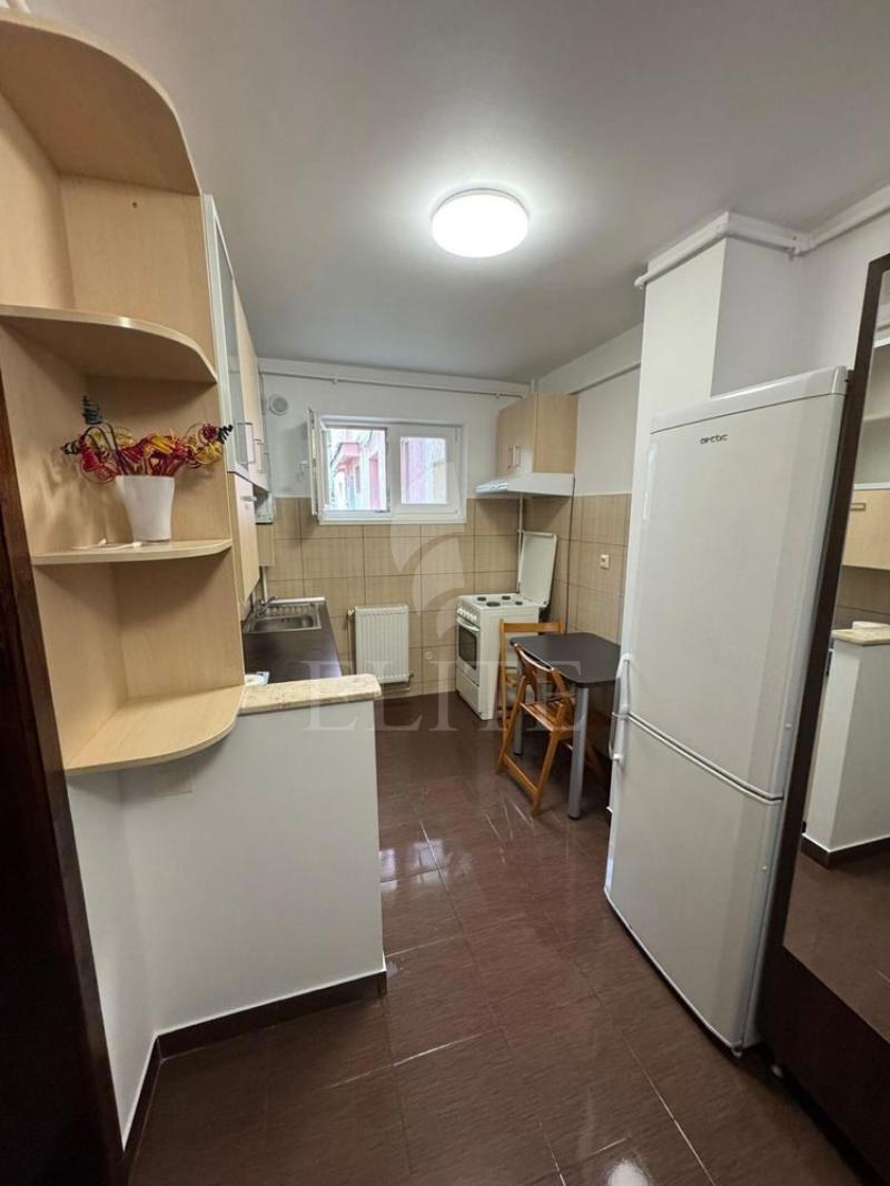 Apartament 2 camere în zona STRAZII GARBAU-1177921