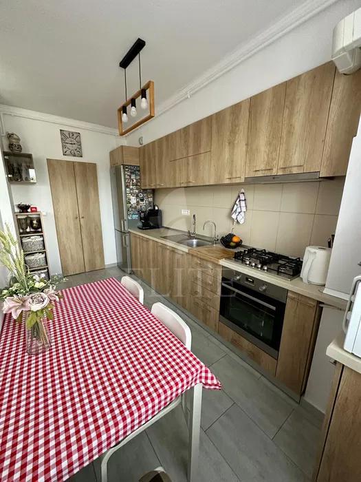 Apartament 3 camere în zona KAUFLAND-1179096