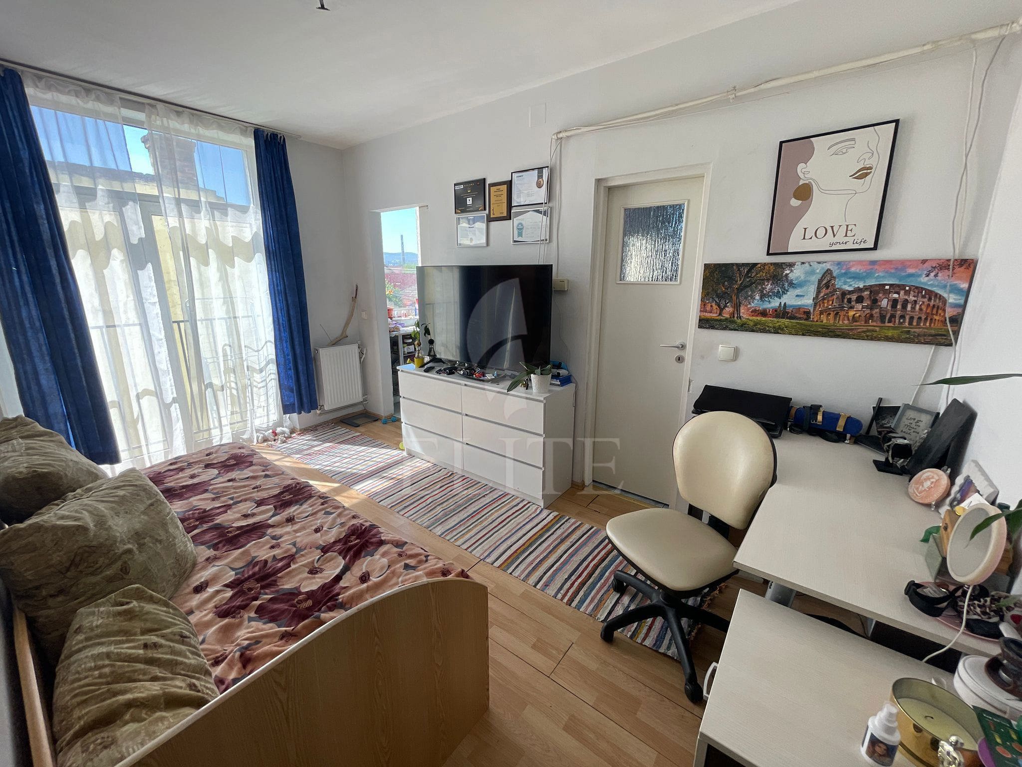 Apartament o camera în zona OASULUI-1183157