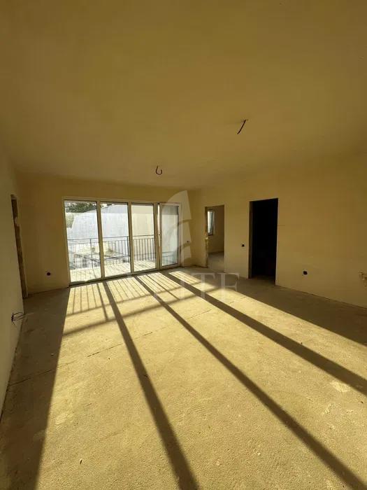 Apartament 3 camere în zona SEMICENTRALA-1183819