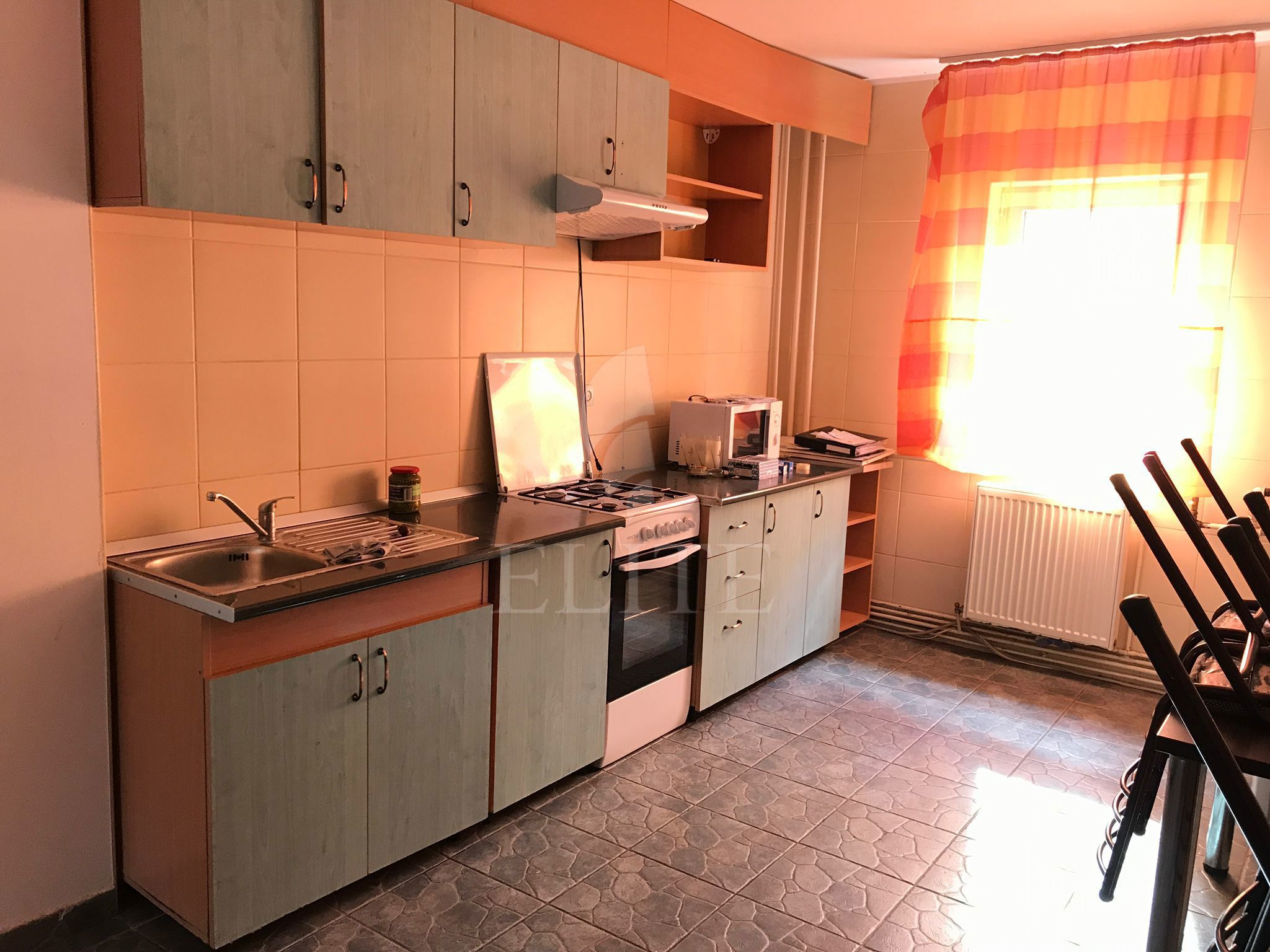 Apartament 3 camere în zona STRAZII PASTEUR-1184223
