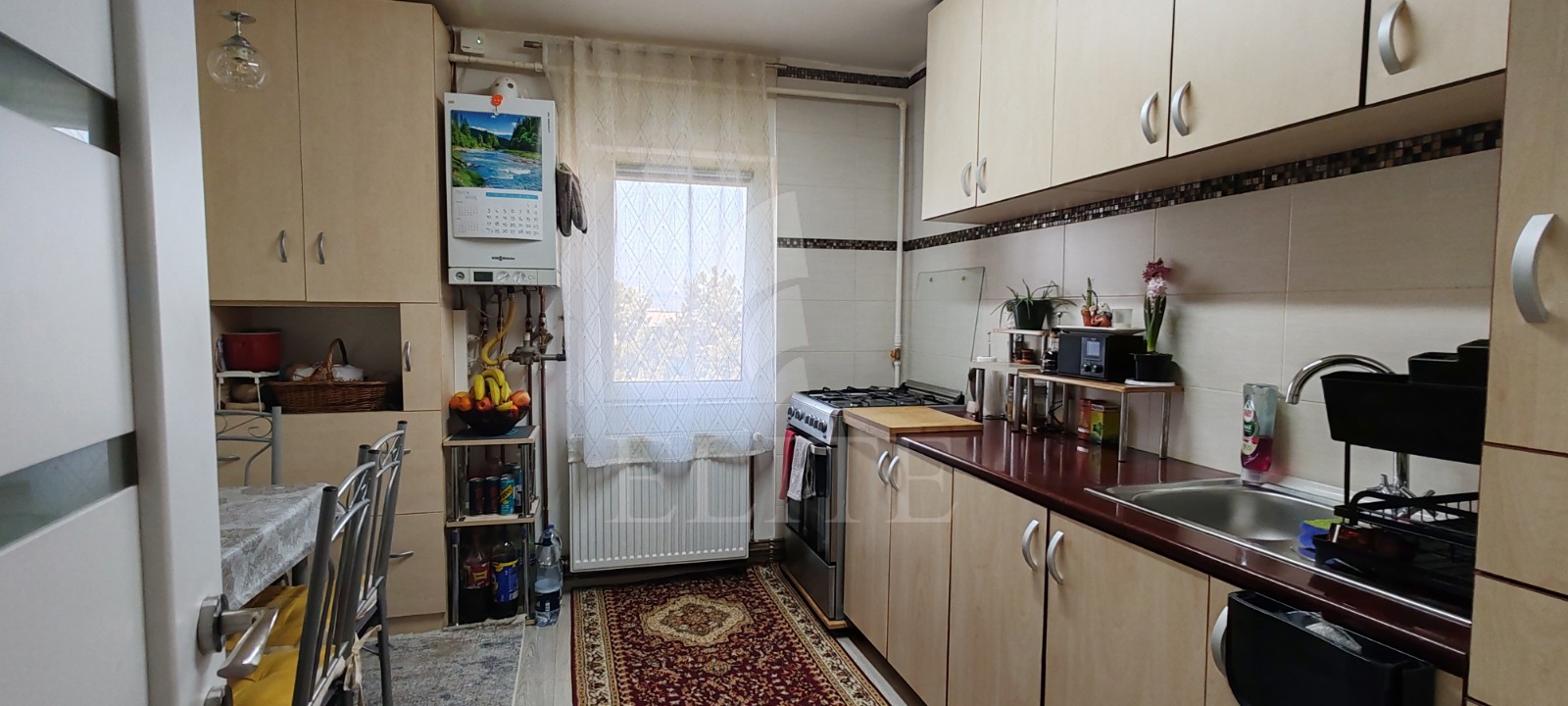 Apartament 4 camere în zona NORA-1186219