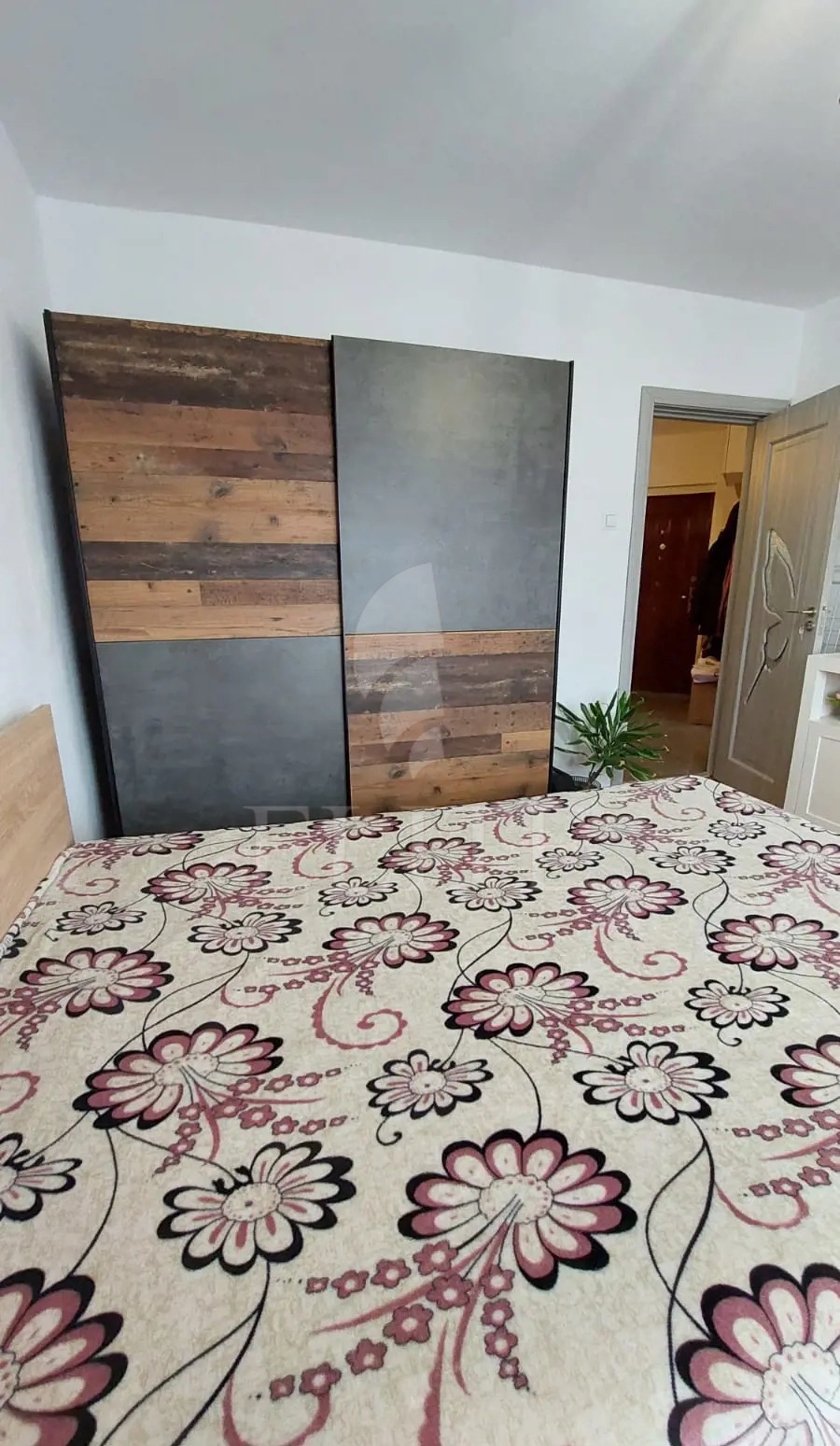 Apartament 2 camere în zona MOGOSOAIA-1187058