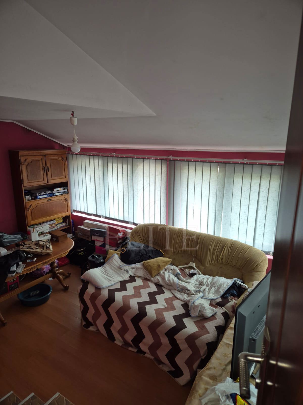 Apartament 3 camere în zona STRAZII HOREA-1187436