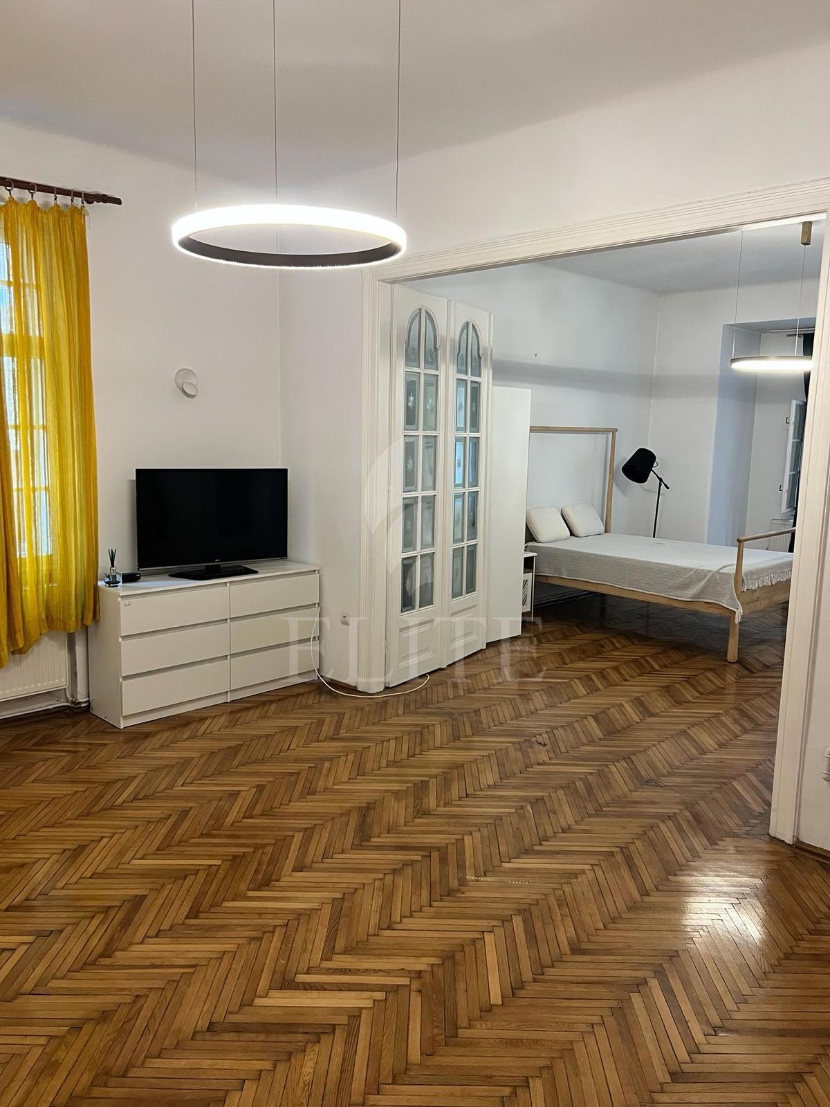 Apartament 3 camere în zona HOTEL NAPOCA-1187555