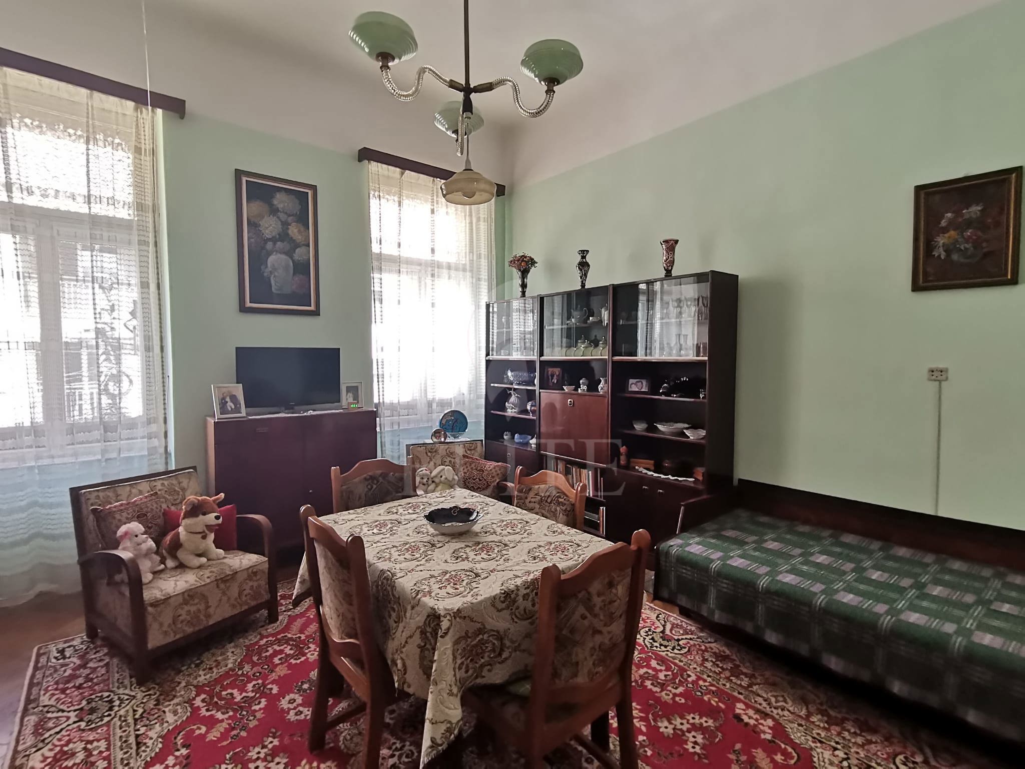 Apartament 3 camere în zona SEMICENTRALA-1190521