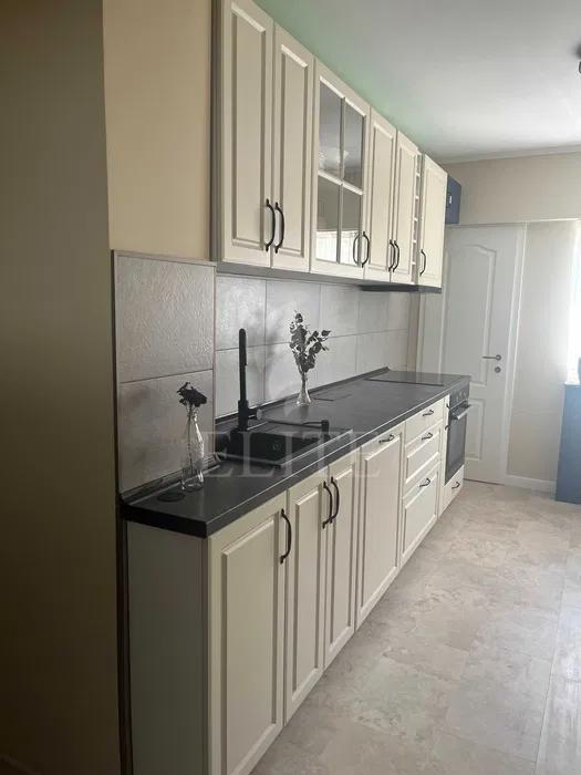 Apartament 4 camere în zona AUREL VLAICU-1190613